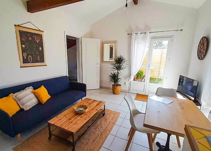 펜션 Charmante Maisonette Au Calme *