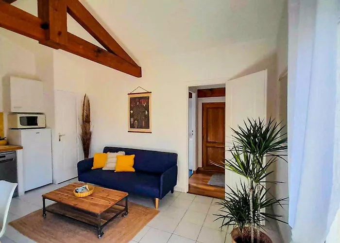 펜션 Charmante Maisonette Au Calme *